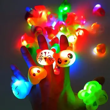 5PCS LED זוהר זוהר טבעת צעצוע ילדים לאורחים מתנות יום הולדת טובה ומתנות קרנבל פרס מסיבת ליל כל הקדושים, חג המולד מתנת חג המולד